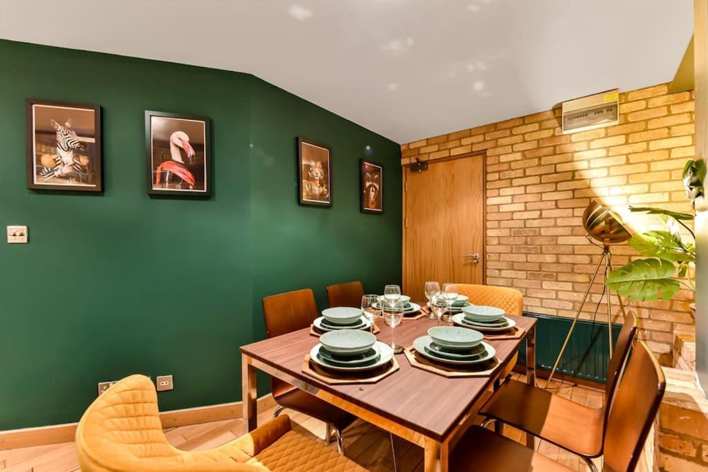 Spacious 2 Bed Urban Jungle Flat, Central Londra Exterior foto