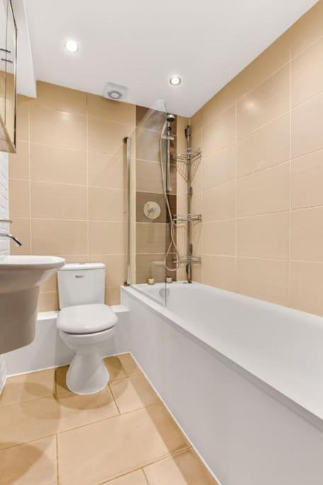 Spacious 2 Bed Urban Jungle Flat, Central Londra Exterior foto