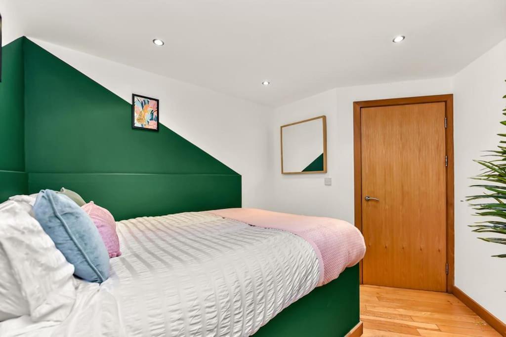 Spacious 2 Bed Urban Jungle Flat, Central Londra Exterior foto